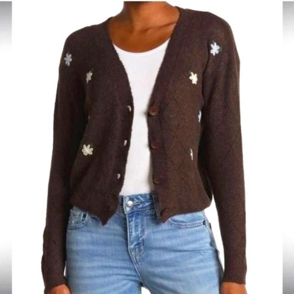 NWT ASTR The Label Brown Embroidered Daisies Button Cardigan Sweater L
